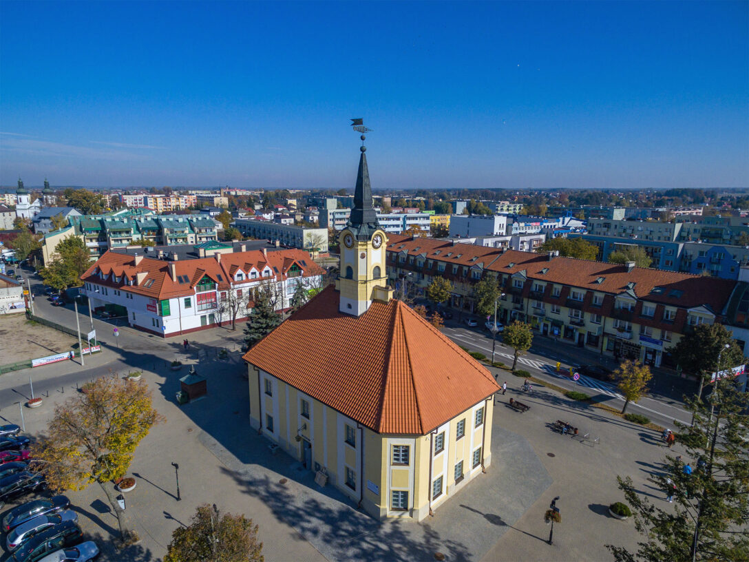 Późnobarokowy ratusz miejski – obecnie siedziba Muzeum Obojga Narodów w Bielsku Podlaskim. Fot. Urząd Miasta w Bielsku Podlaskim.